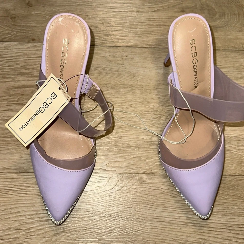 Lavender bcbg pumps with silver trimming - Picture 1 of 4